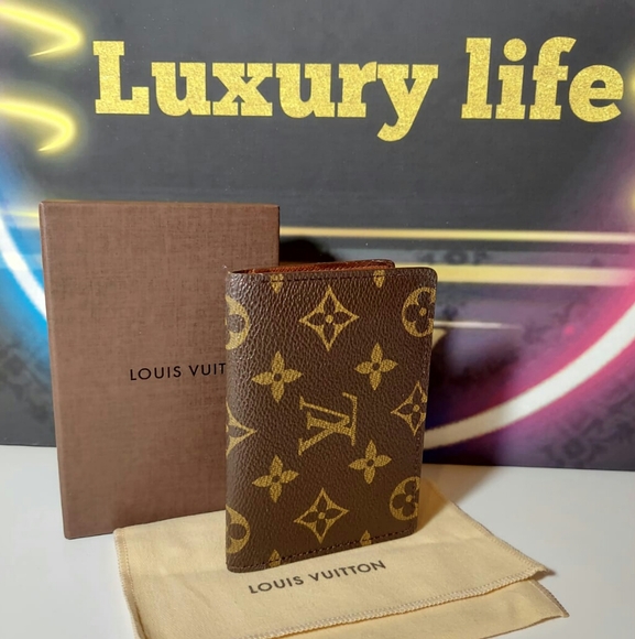 Louis Vuitton Handbags - 🔴UNISEX louis vuitton ID COVER monogram